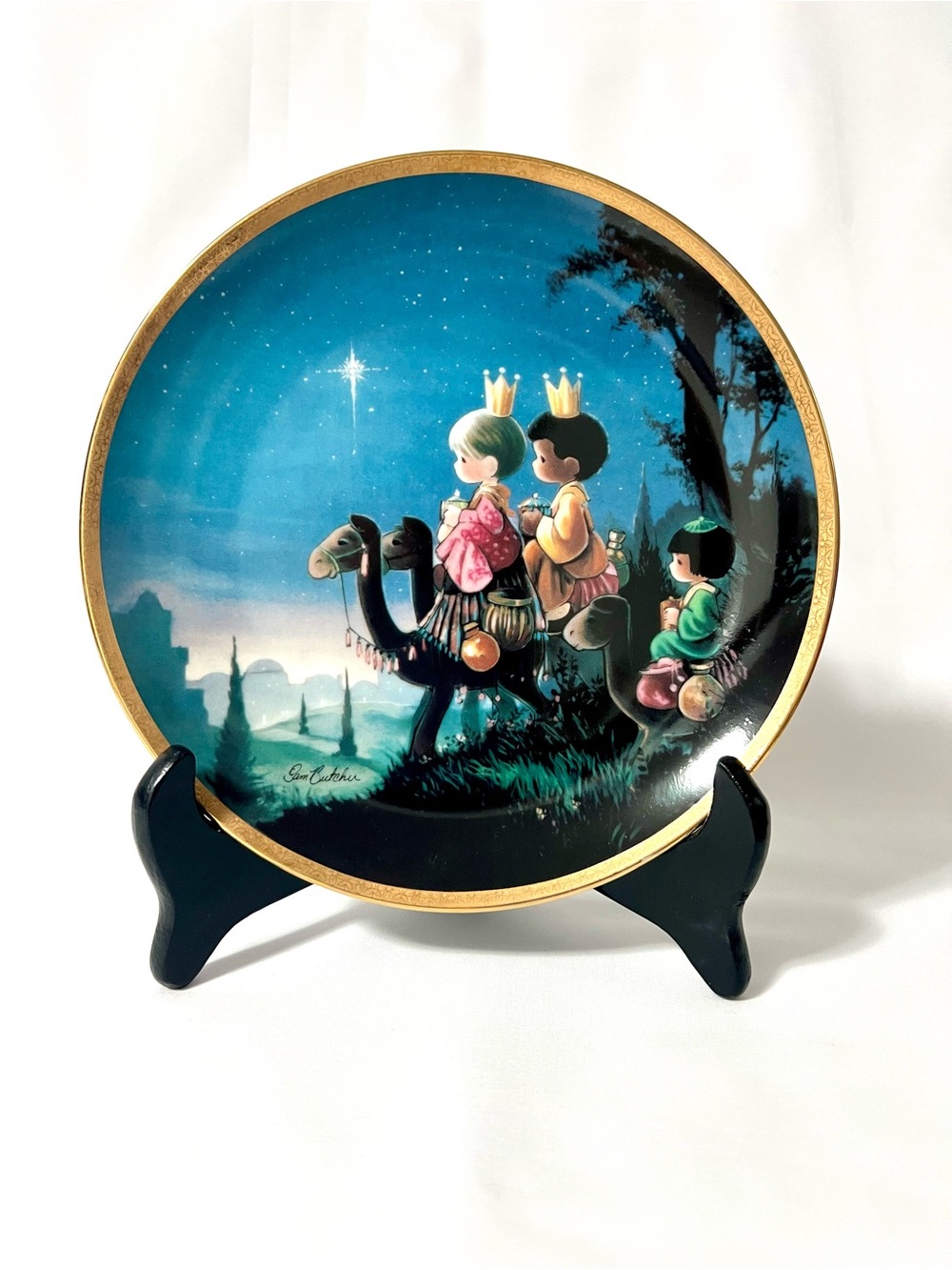 Decorative Plate with Three Kings Design